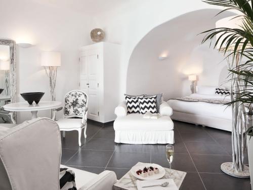 San Antonio Luxury Hotel Oia  Exterior photo